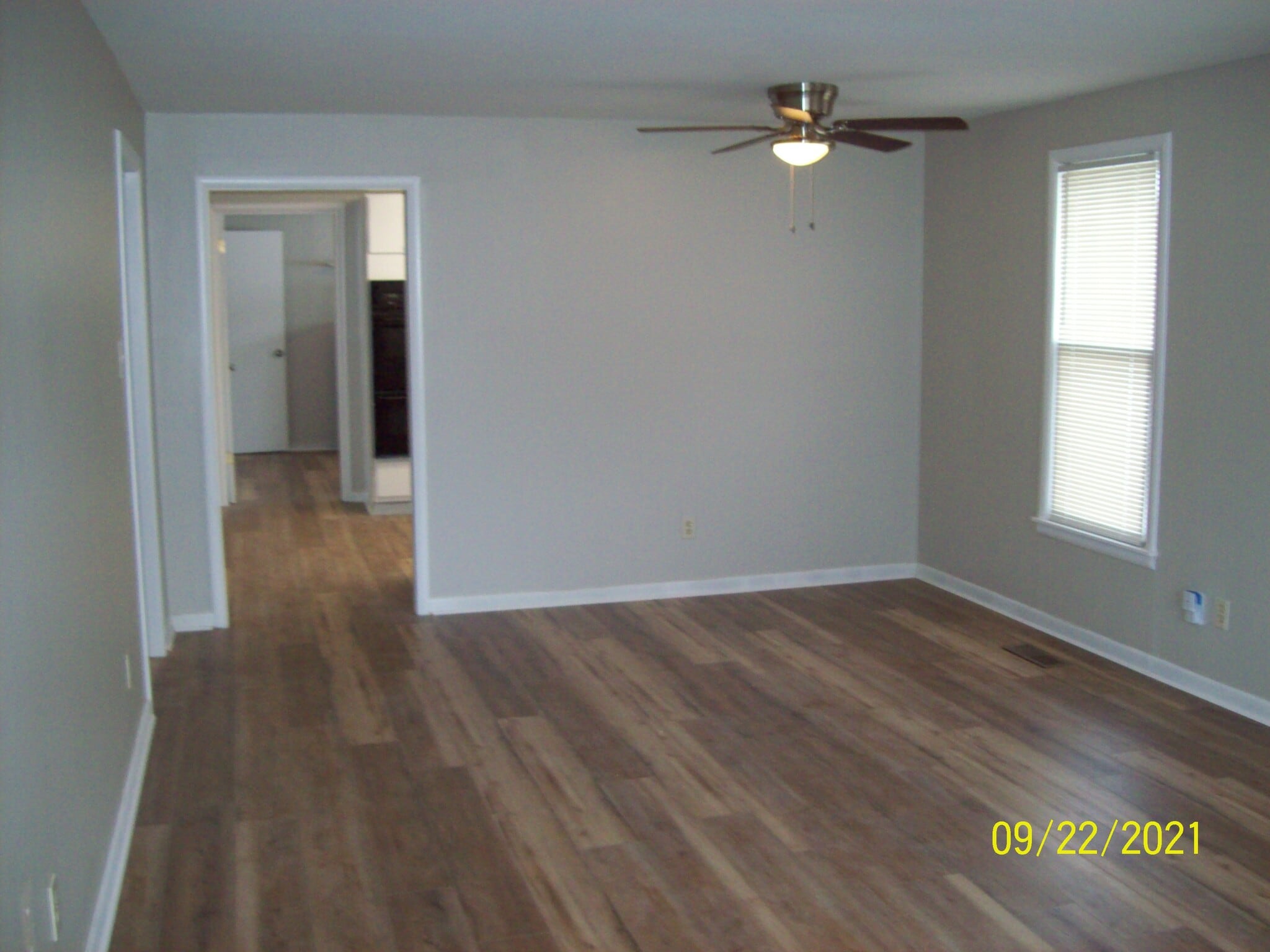 Fan In Living Room - 504 Beirne Ave NE