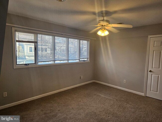 Building Photo - 19 Henlopen Gardens