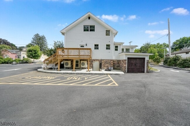 Building Photo - 12 Main Rd