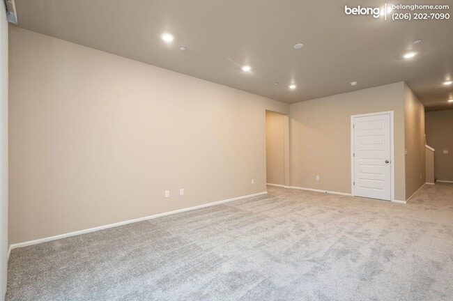 Building Photo - 3878 79th Dr NE