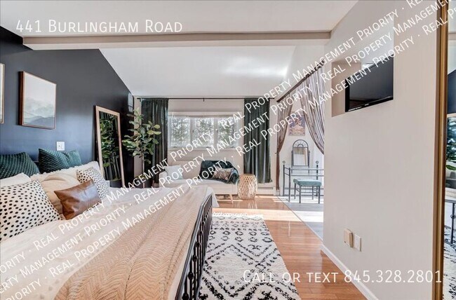 Building Photo - 441 Burlingham Rd