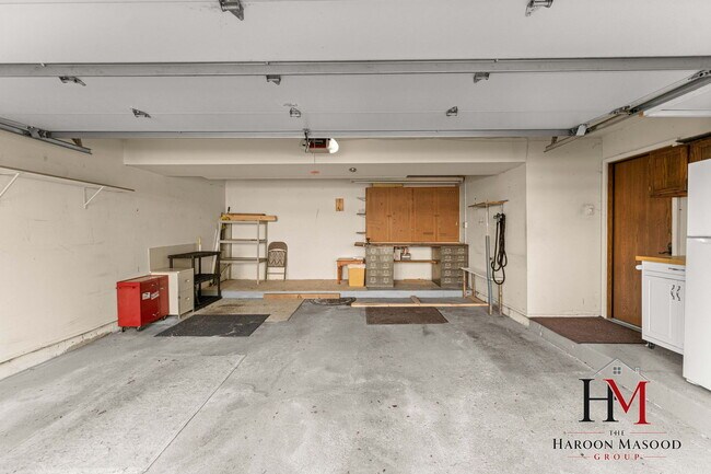 Building Photo - 9241 Windsor Pkwy