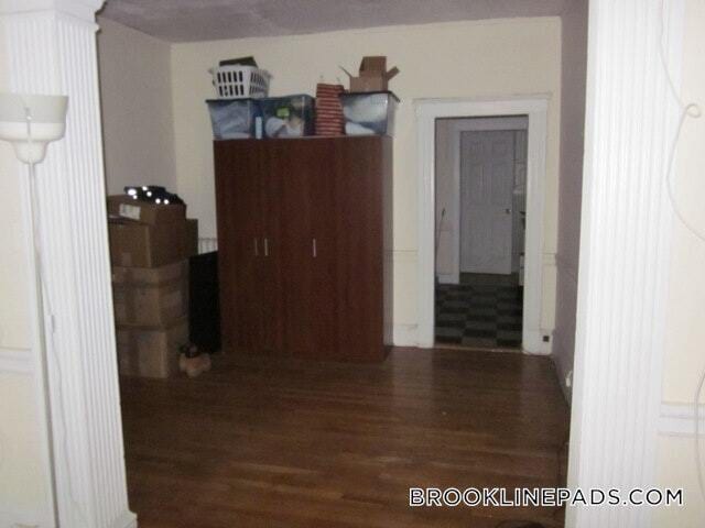 Building Photo - 72 Egmont St