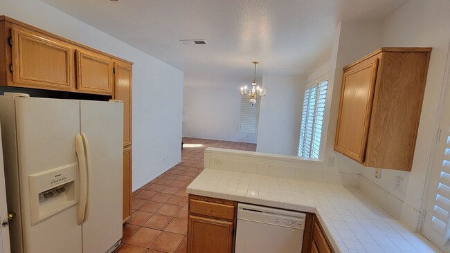 Building Photo - 3 bd / 2.5 bath townhouse in Chula Vista