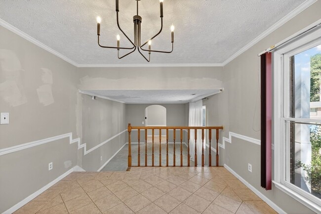 Building Photo - 1040 Rim Rd