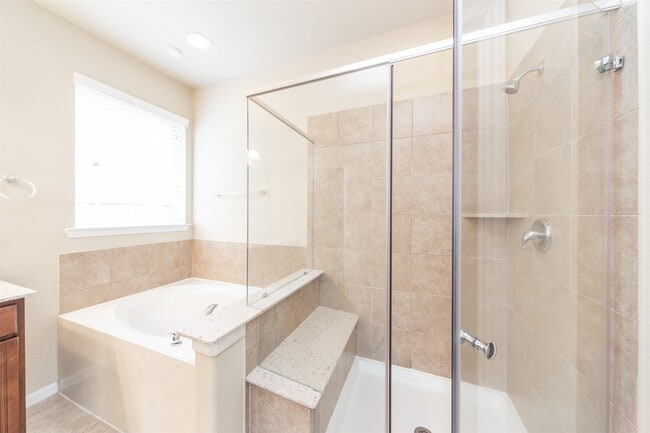 Building Photo - 6202 Eden Prairie Dr