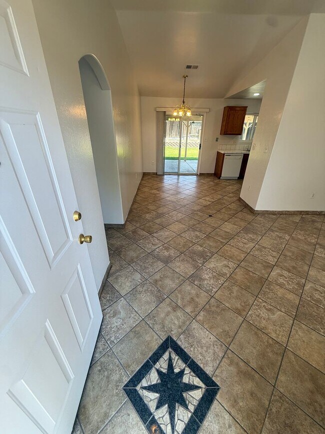 Building Photo - charming 3-bedroom, 2-bath home