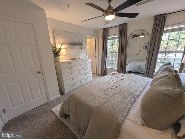 Building Photo - 2922 Huntington Grove Square