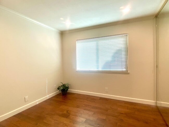 Building Photo - 852 Arcturus Cir