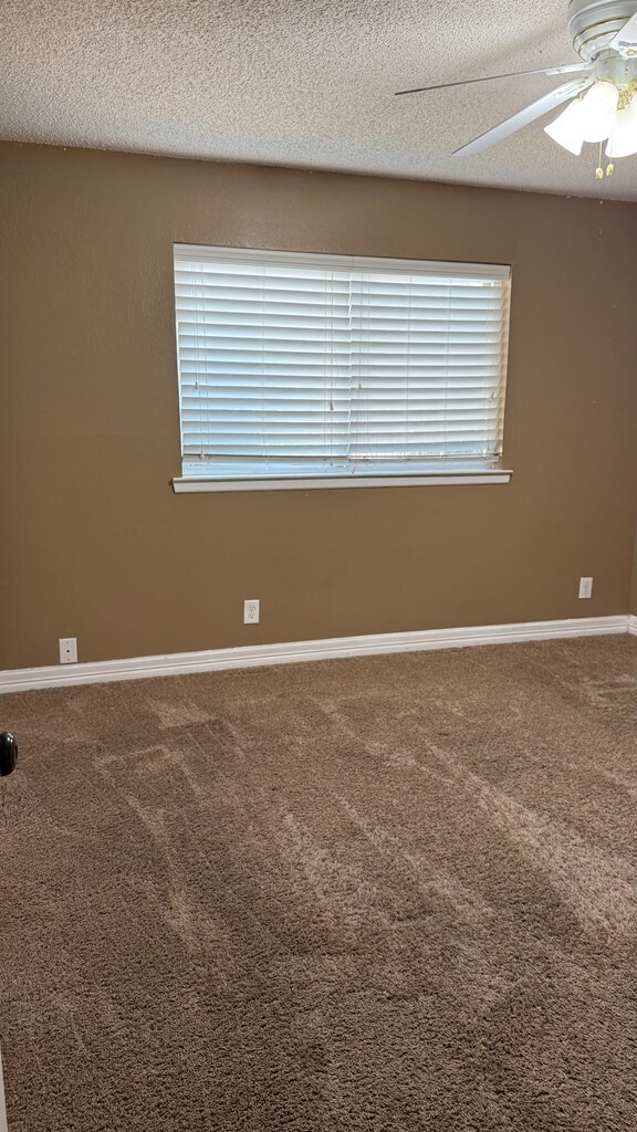 Building Photo - 2602 Wydewood Dr