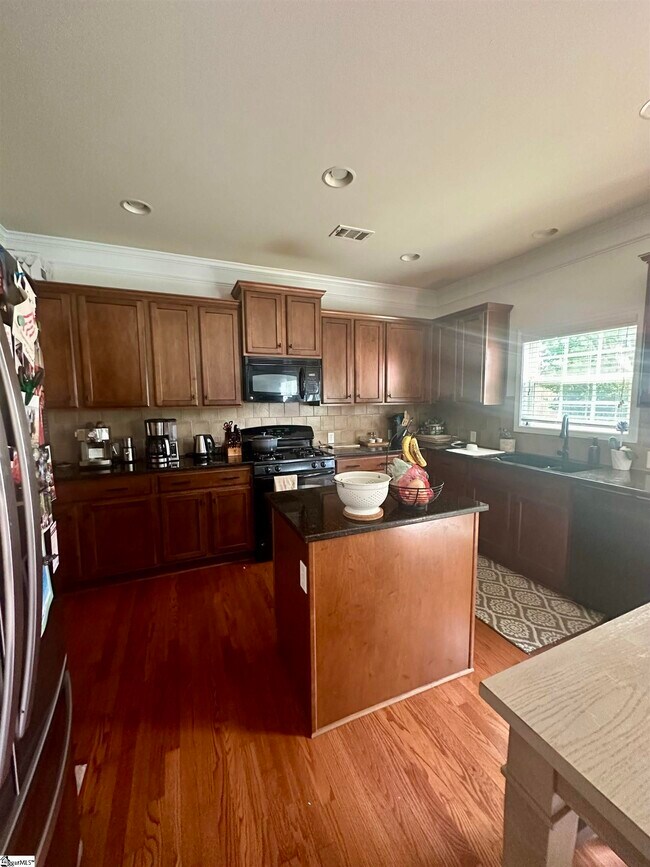 Building Photo - 200 Barbours Lane