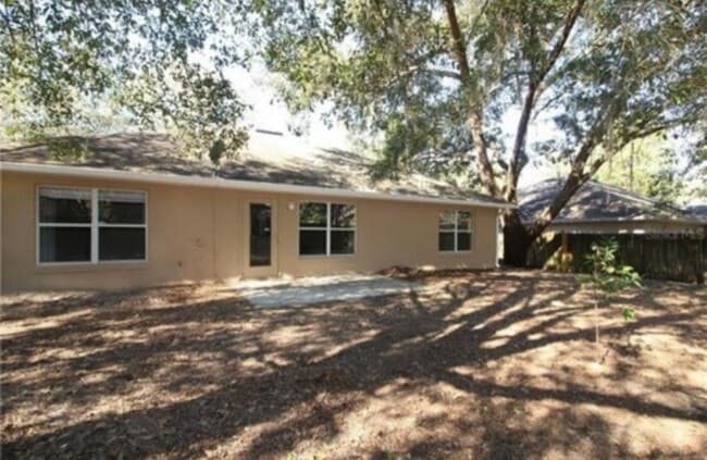 Building Photo - 305 Garden Oak Ct