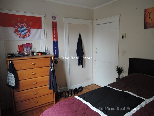 Building Photo - 1711 Commonwealth Ave