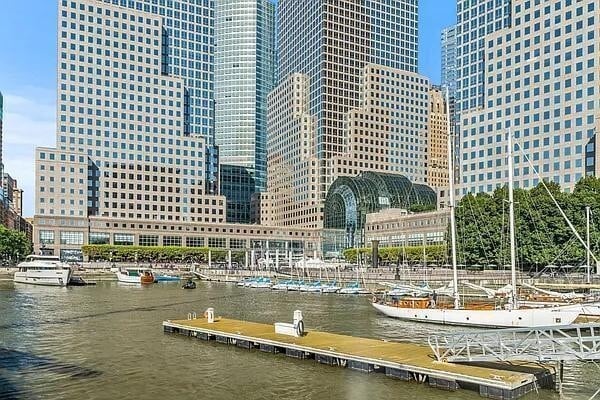 Building Photo - 380 Rector Pl