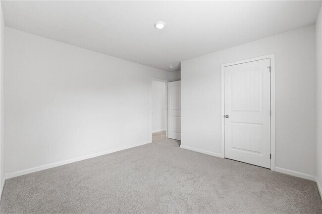 Building Photo - 6000 Screech Owl Dr