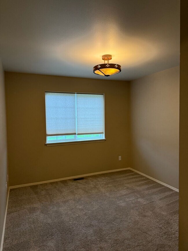 Building Photo - Single Family Home for Rent in Bozeman! Ov...