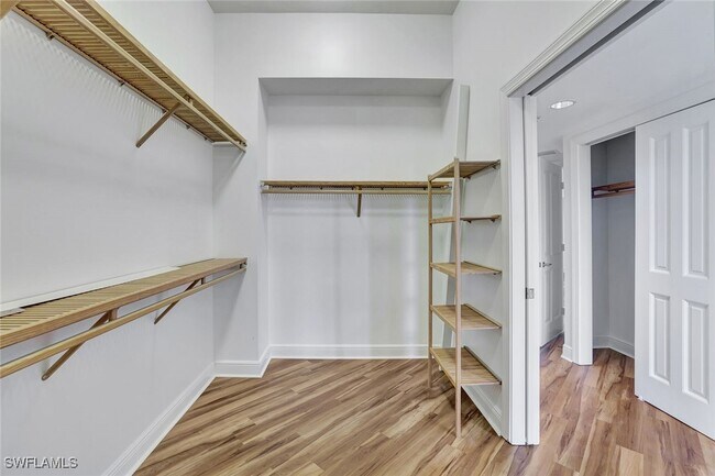 Building Photo - 1060 Borghese Ln
