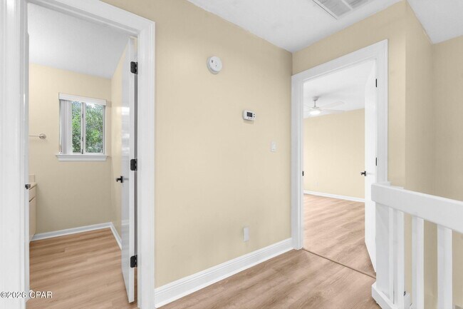 Building Photo - 2718 Country Club Dr