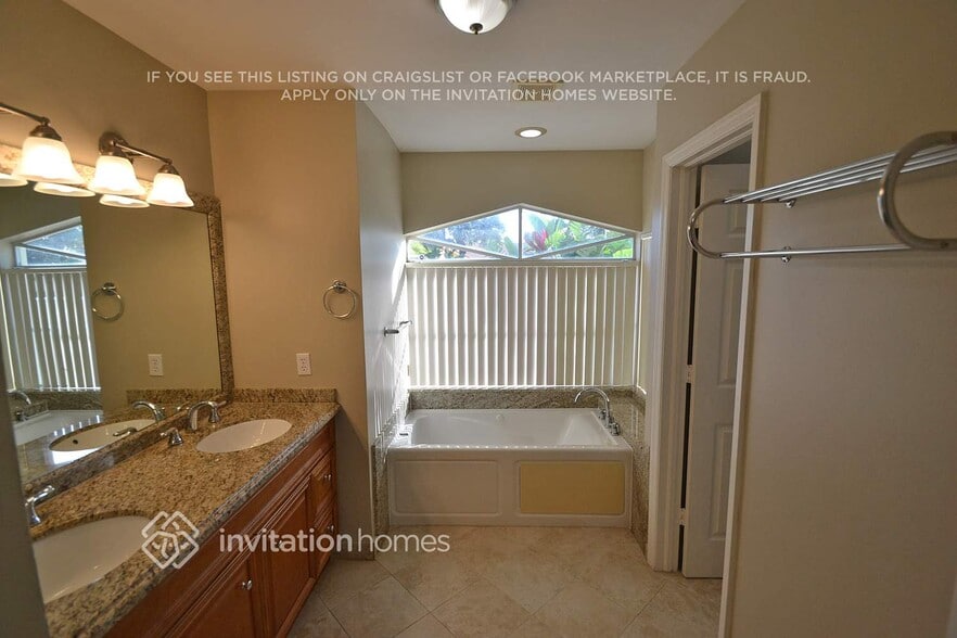 Building Photo - 12683 SW 8th Ct