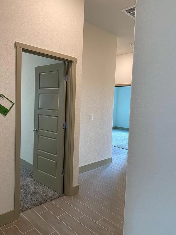 Building Photo - 2467 Valverde Dr