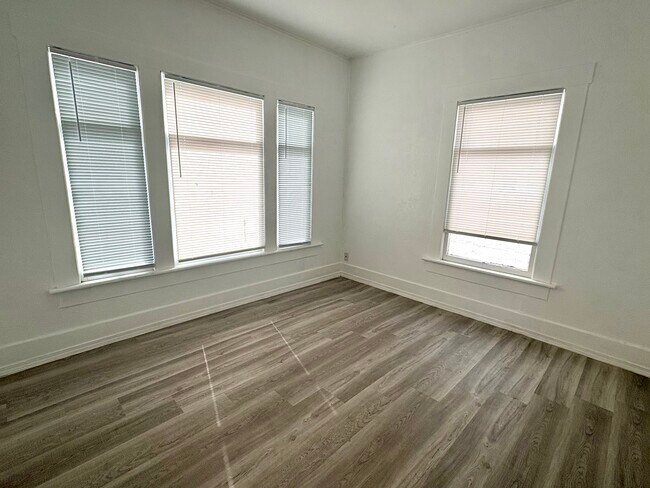 Building Photo - 1345 Cornell Ave