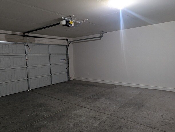 Building Photo - 1756 N St Francis Pl