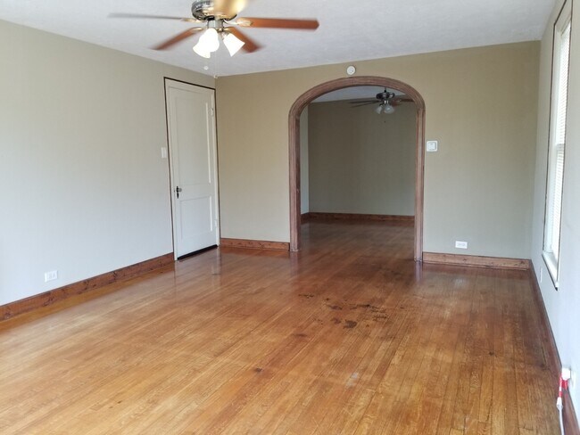 Building Photo - 2454 South Street