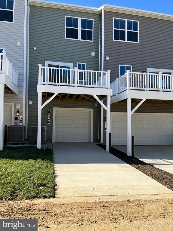 Building Photo - 306 Watercourse Dr