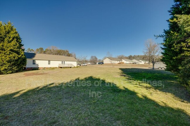 Building Photo - 1111 Quail Haven Dr