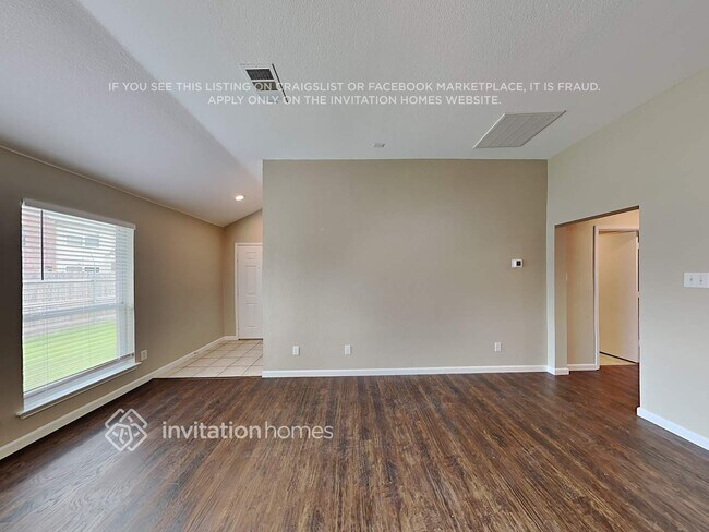 Building Photo - 309 Autumn Trail