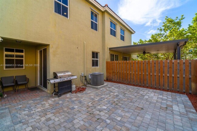 Building Photo - 1429 SE 23rd Terrace