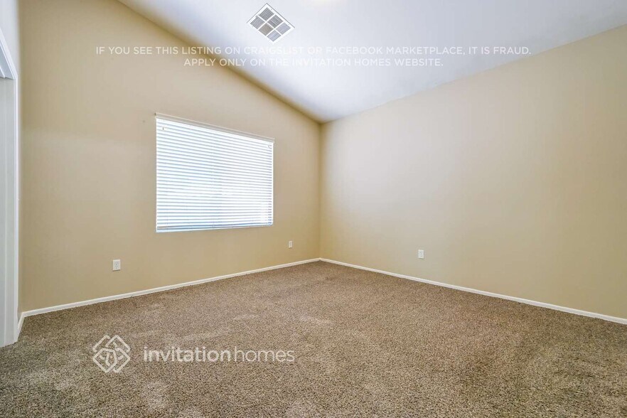 Building Photo - 7002 S 40th Ln