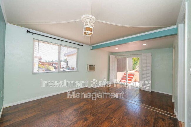 Building Photo - 4982 Baltimore Dr
