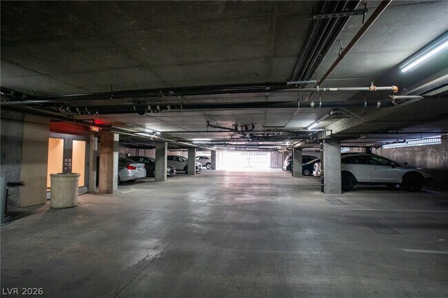 Building Photo - 51 E Agate Ave