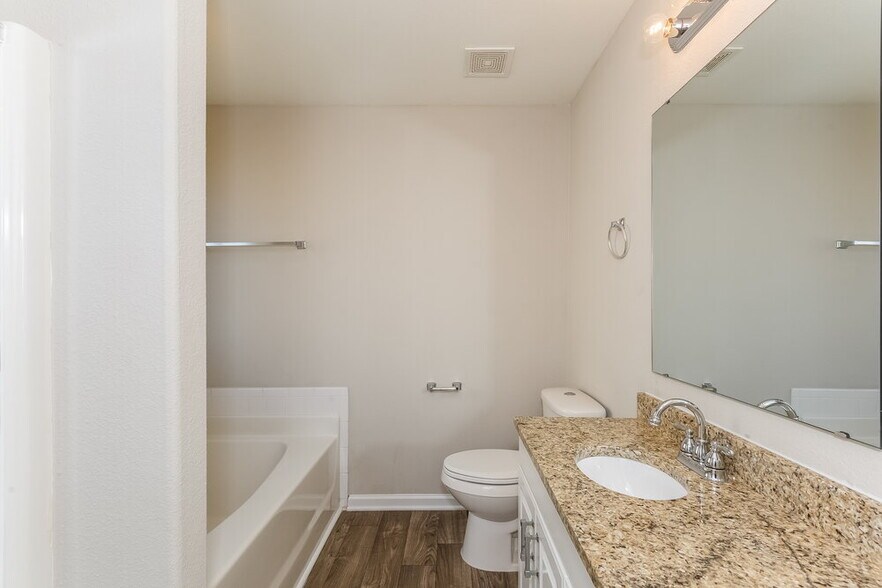 Building Photo - 3012 Sunlight Path Dr