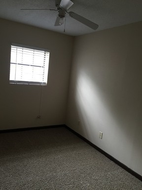 Building Photo - Lovely Home in desirable location