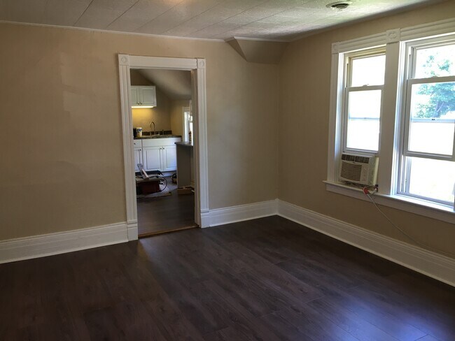 Living room - 240 Scott St