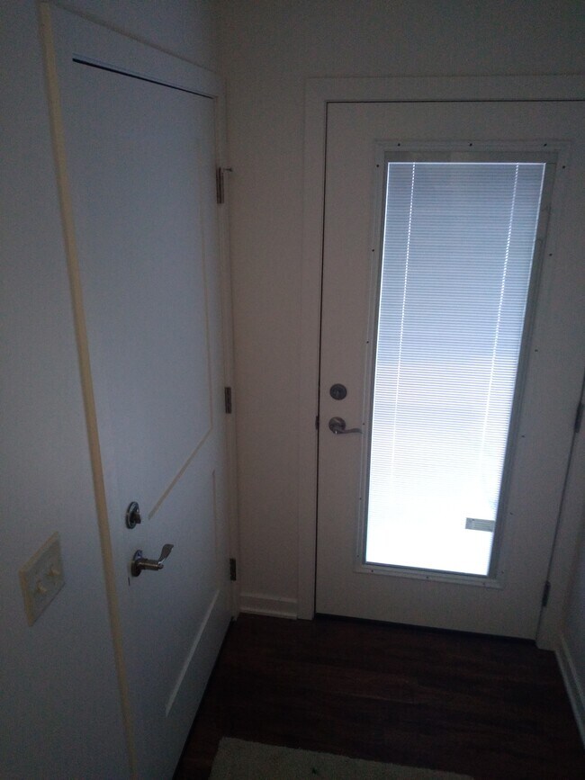 Building Photo - 2749 Hidden Dr