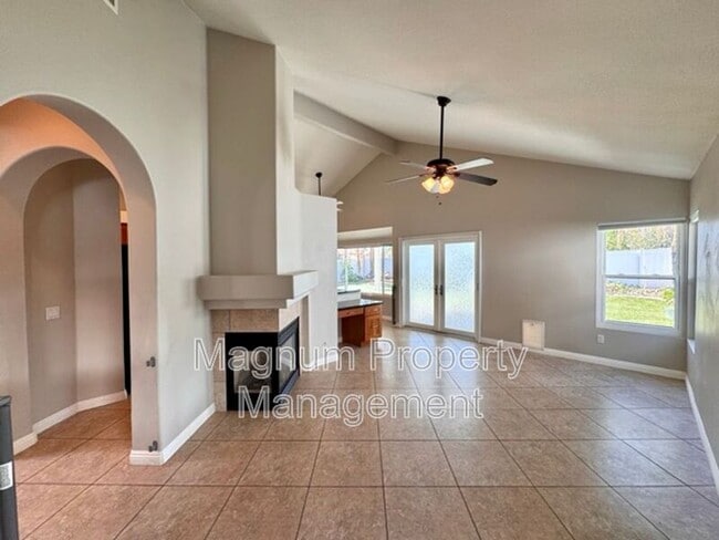 Building Photo - 25483 Blackthorne Dr