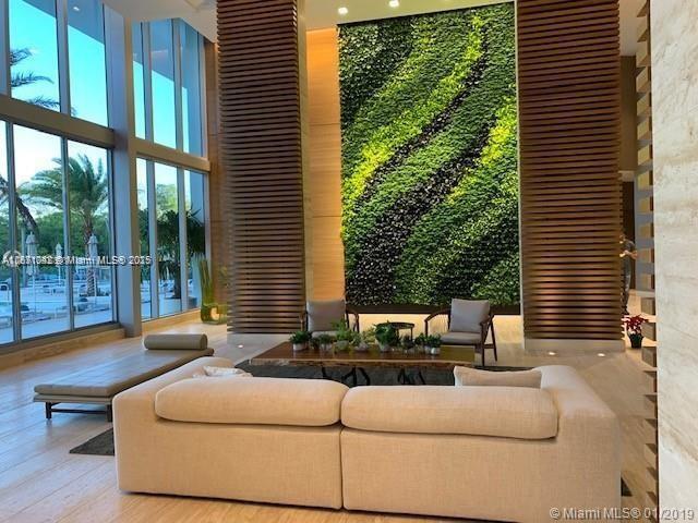 Building Photo - 16385 Biscayne Blvd