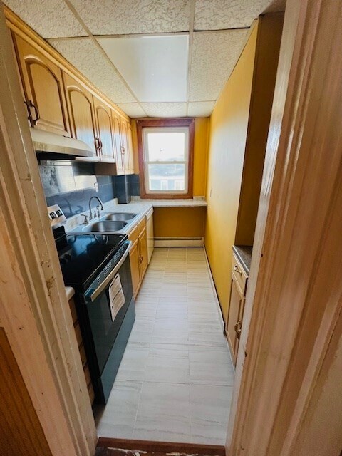 Building Photo - 318 Sutton St