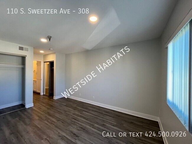 Building Photo - 110 Sweetzer Ave