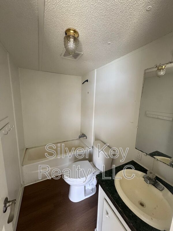 Building Photo - 3631-3637 Sweetwater Vonore Road