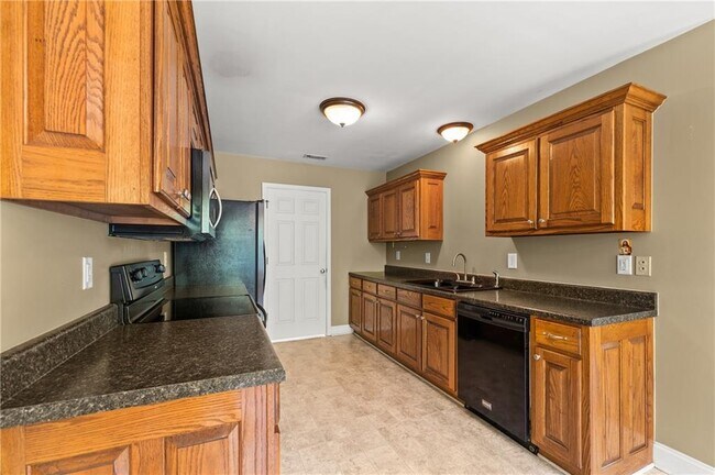 Building Photo - 150 Arbor Gates Dr