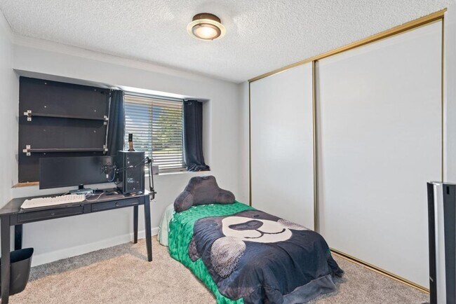 Building Photo - Larchmont Riviera Cottage 4/2