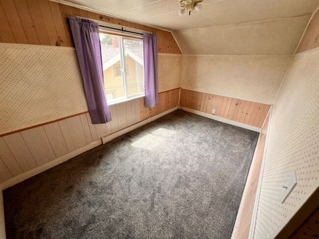Building Photo - 2162