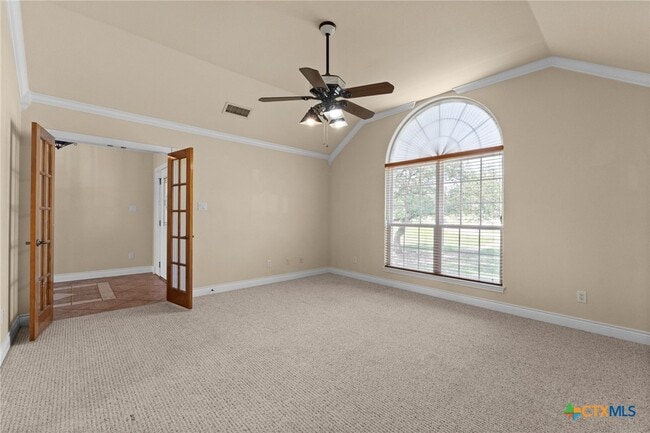 Building Photo - 336 Skyline Dr