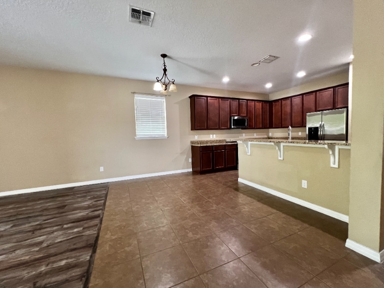 Building Photo - 13318 Longacre Dr