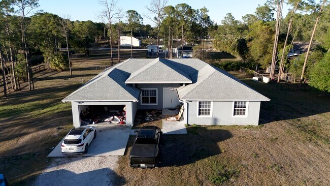 Building Photo - 17225 78th Rd N