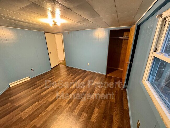 Building Photo - 474 Spang Ave